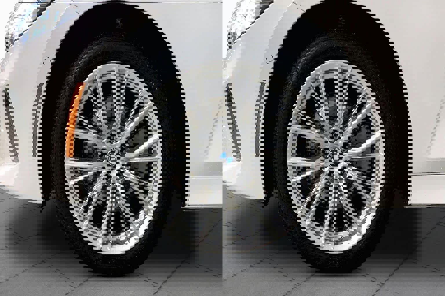 Used 2024 BMW 330i xDrive Sedan w/ Convenience Package AWD/4WD image 10