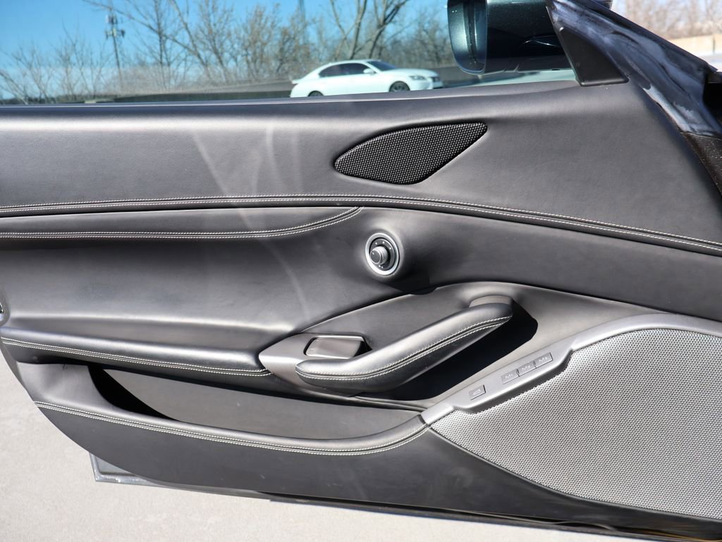 Used 2020 Ferrari Portofino RWD image 42