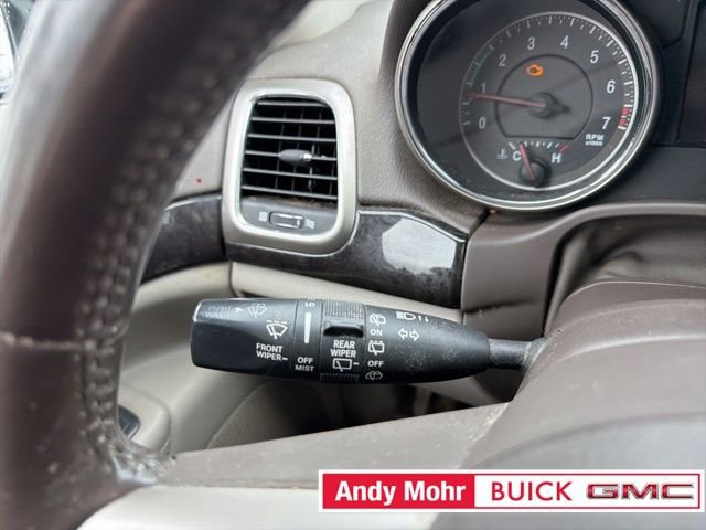 Used 2011 Jeep Grand Cherokee Laredo image 32