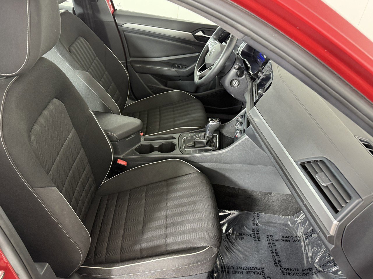 Used 2024 Volkswagen Jetta Sport image 10