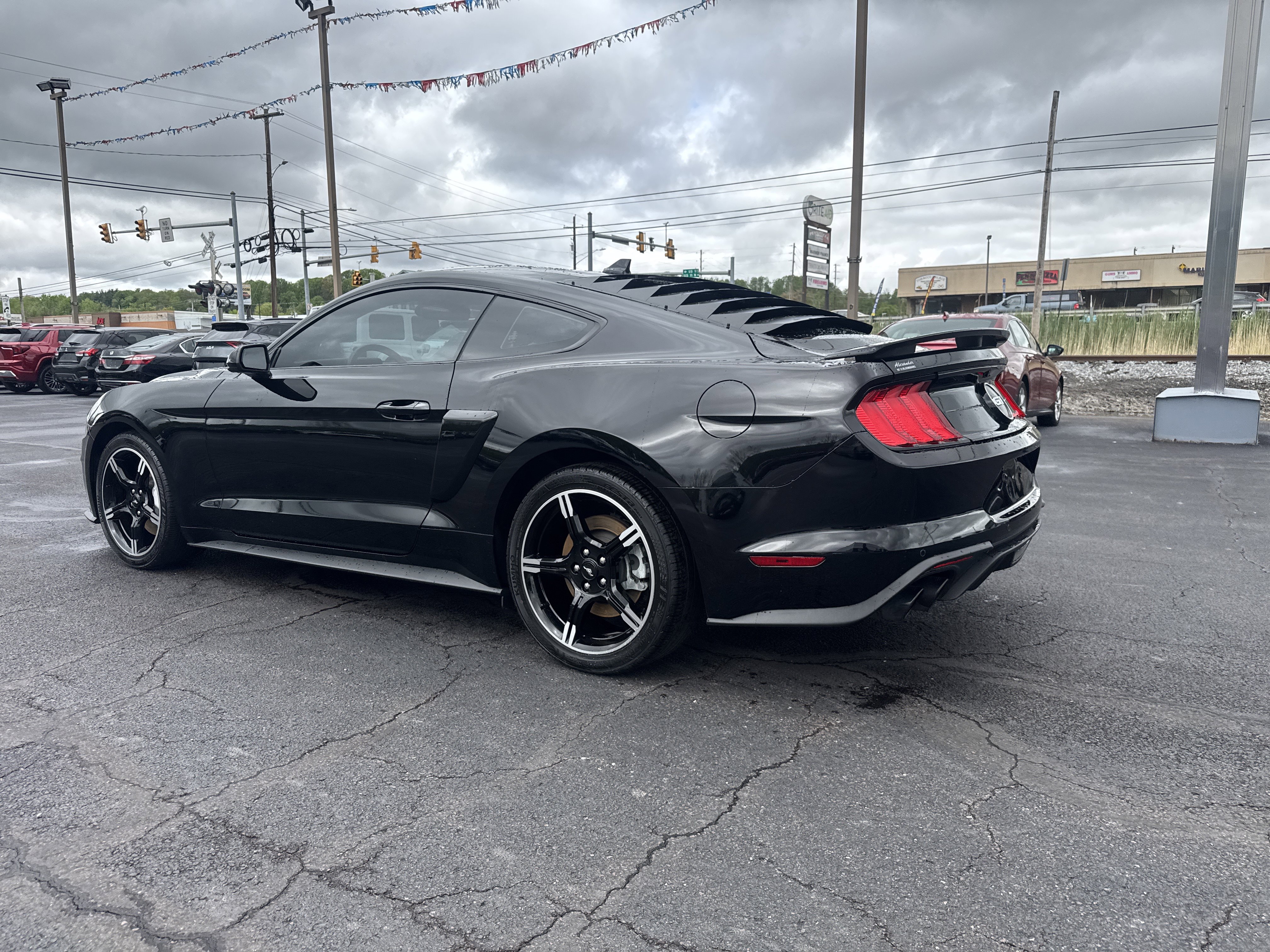 Used 2021 Ford Mustang GT Premium w/ California Special Package RWD image 6