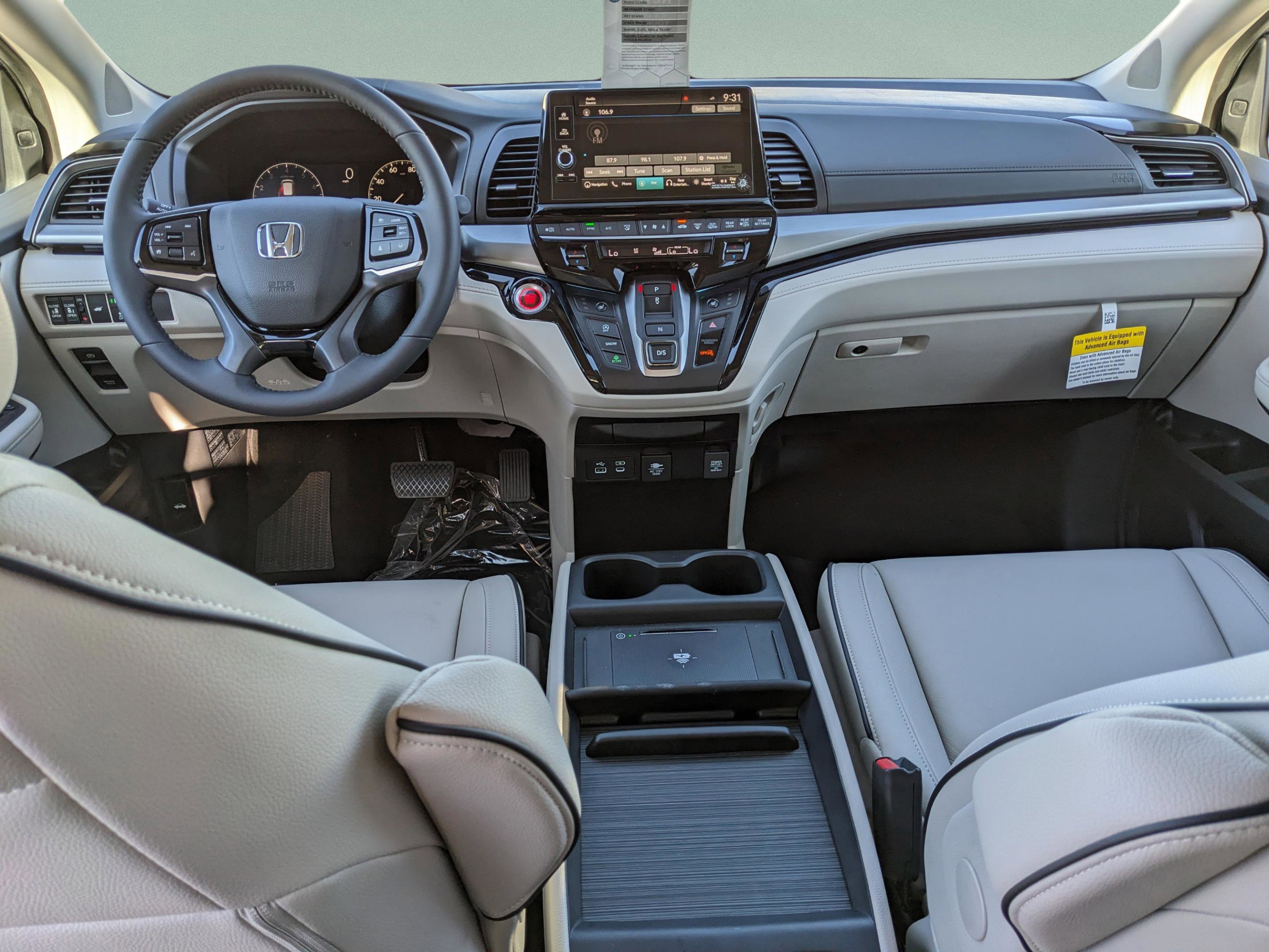 New 2026 Honda Odyssey Touring image 14