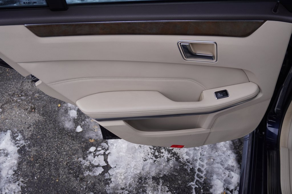 Used 2016 Mercedes-Benz E 350 Sedan image 23