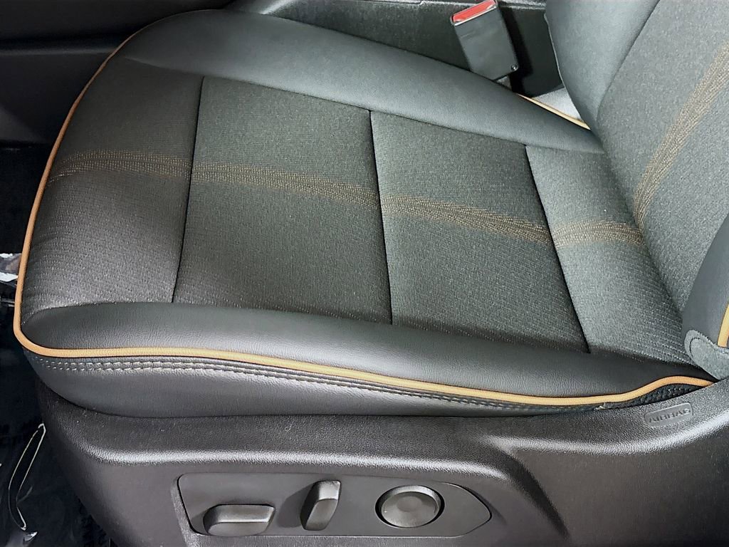 New 2026 GMC Canyon AT4 image 18