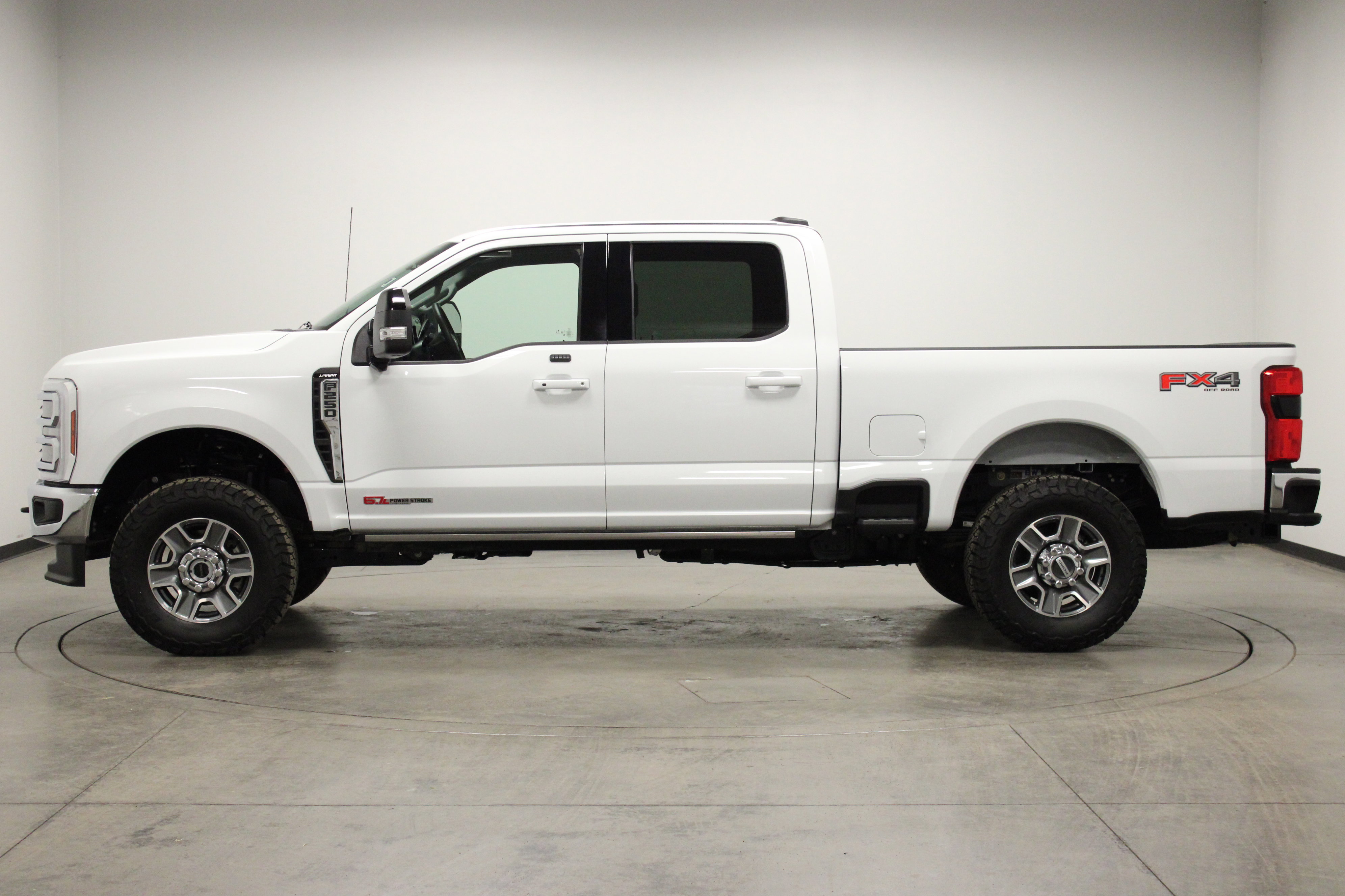 Used 2025 Ford F250 Lariat image 5