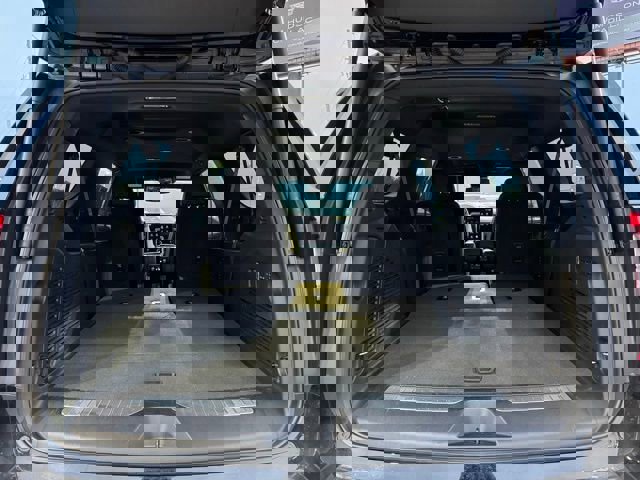 Used 2025 GMC Yukon XL Denali image 38