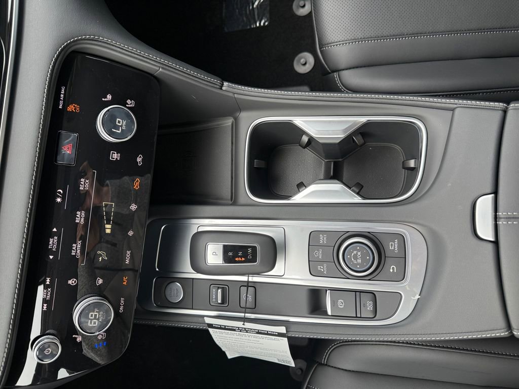 Used 2025 INFINITI QX60 Luxe w/ Vision Package AWD/4WD image 5