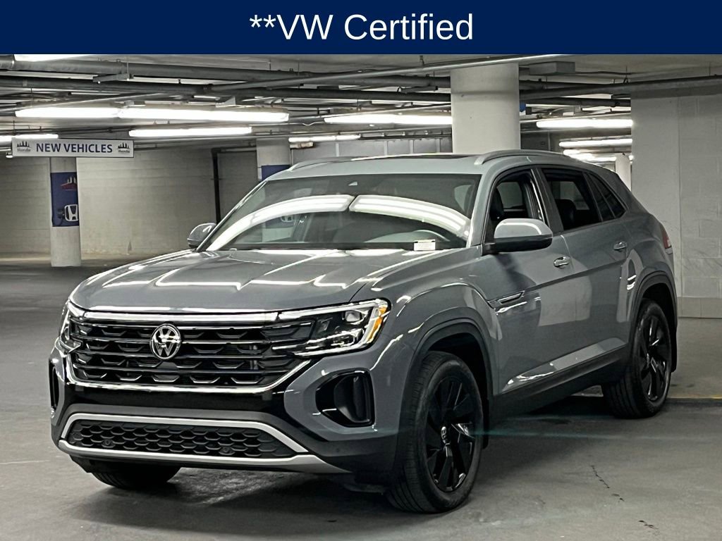 Used 2024 Volkswagen Atlas Cross Sport SE w/ Panoramic Sunroof Package image 3