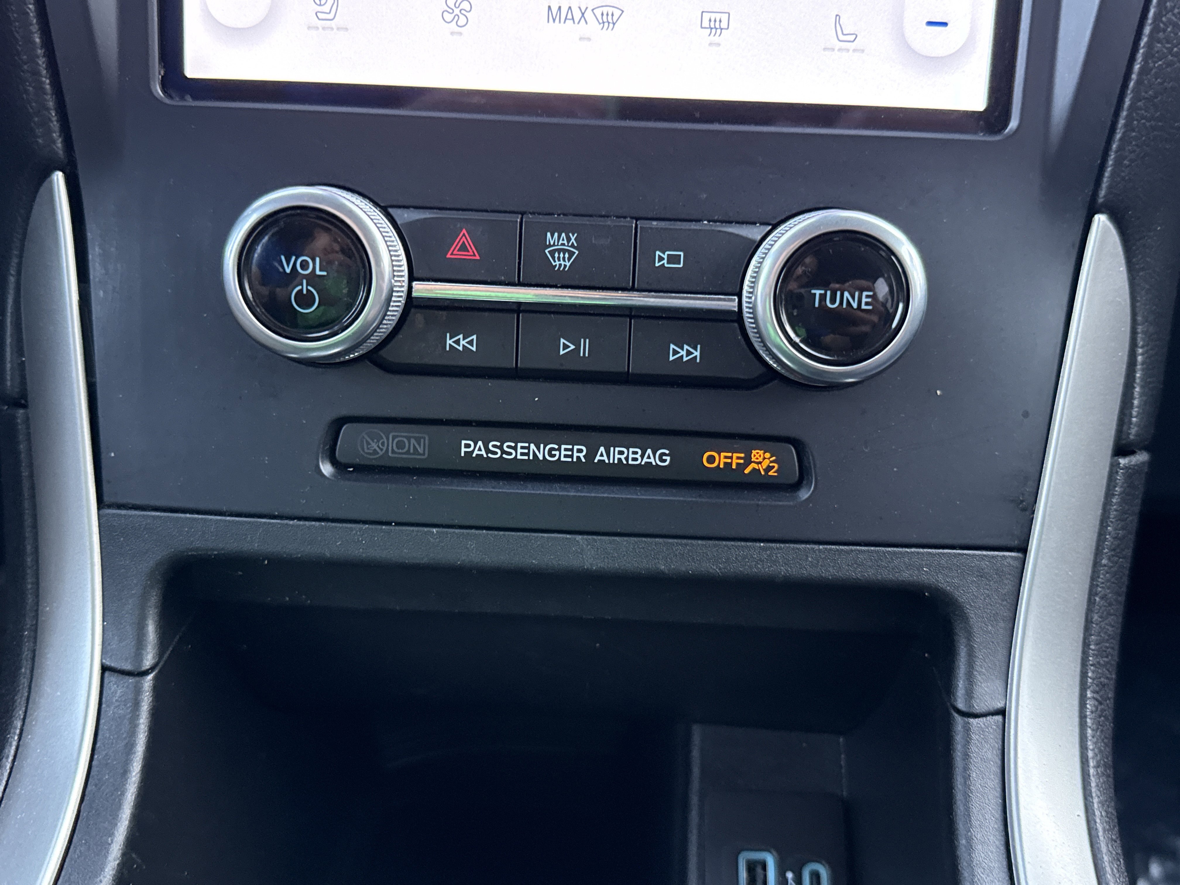 Certified 2022 Ford Edge SEL w/ Sport Appearance Package image 21