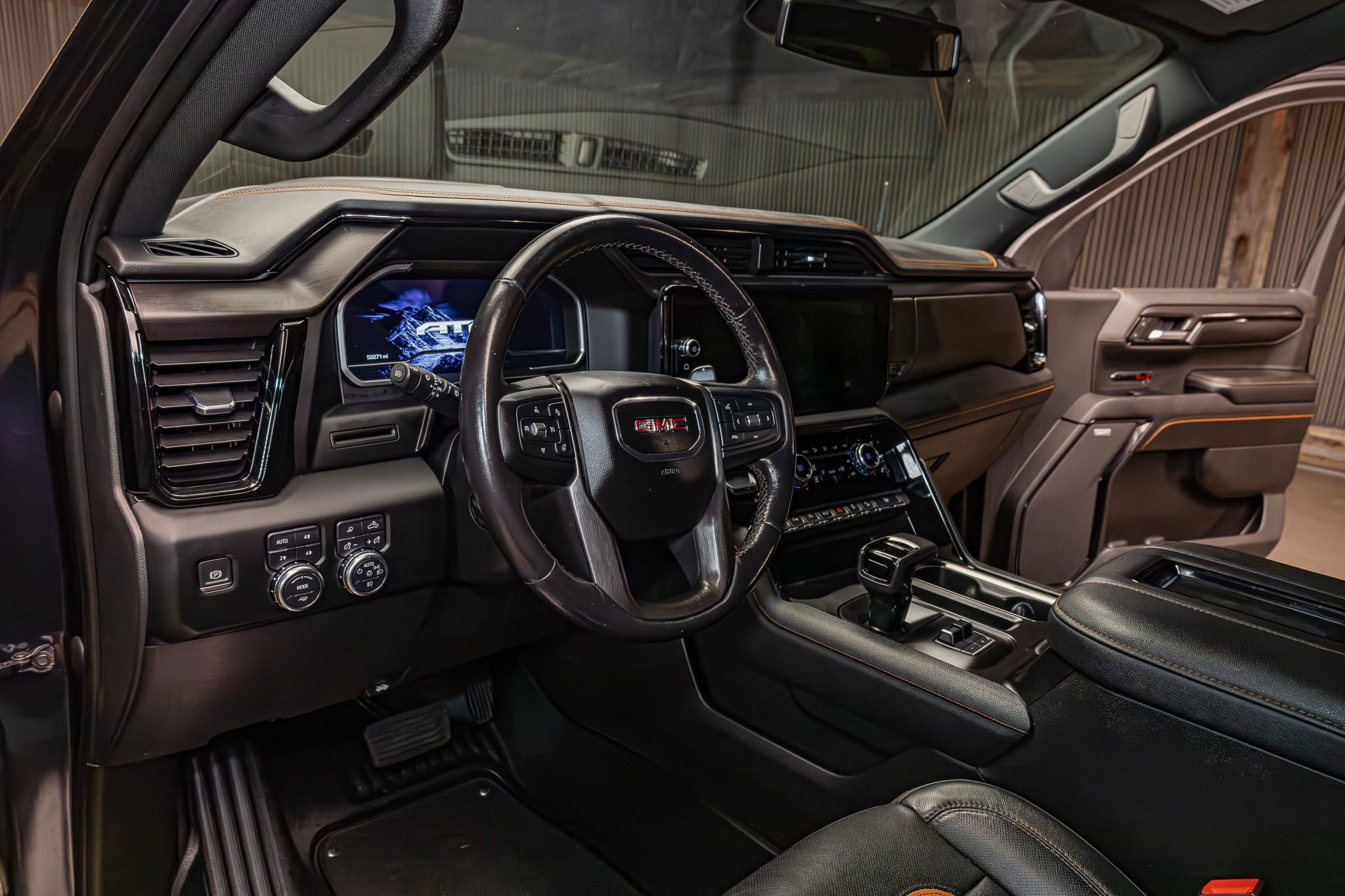 Used 2022 GMC Sierra 1500 AT4 w/ AT4 Premium Package AWD/4WD image 17