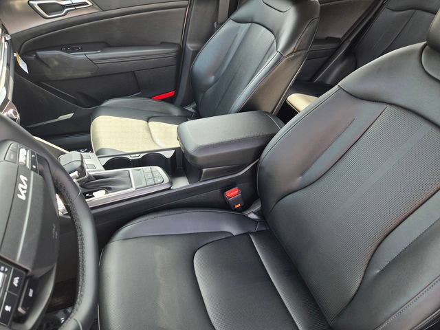New 2026 Kia Sportage EX FWD image 17