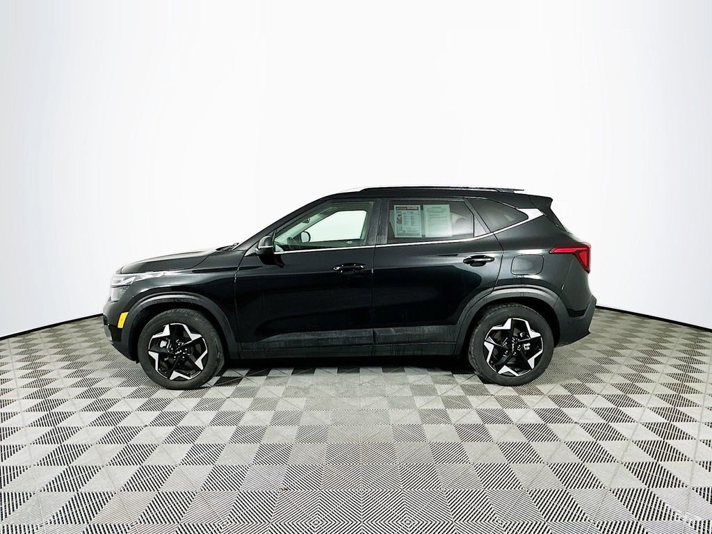 Used 2024 Kia Seltos EX image 6