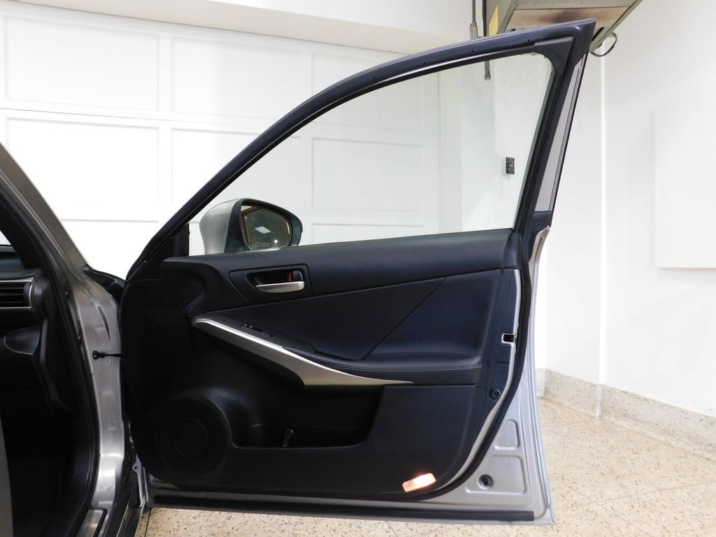 Used 2018 Lexus IS 300 F Sport w/ F Sport Package image 89