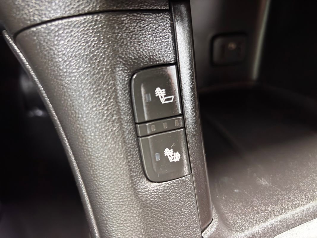Used 2017 GMC Acadia SLE AWD/4WD image 37