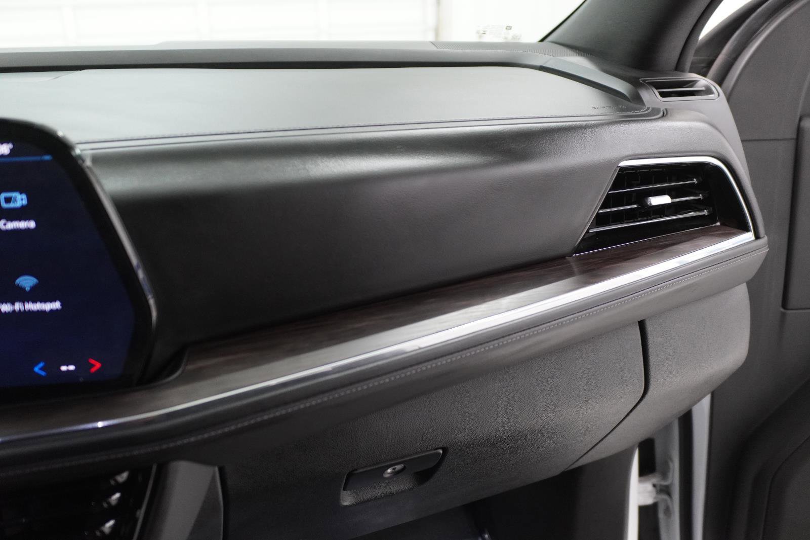 Used 2025 Chevrolet Tahoe LS RWD image 31