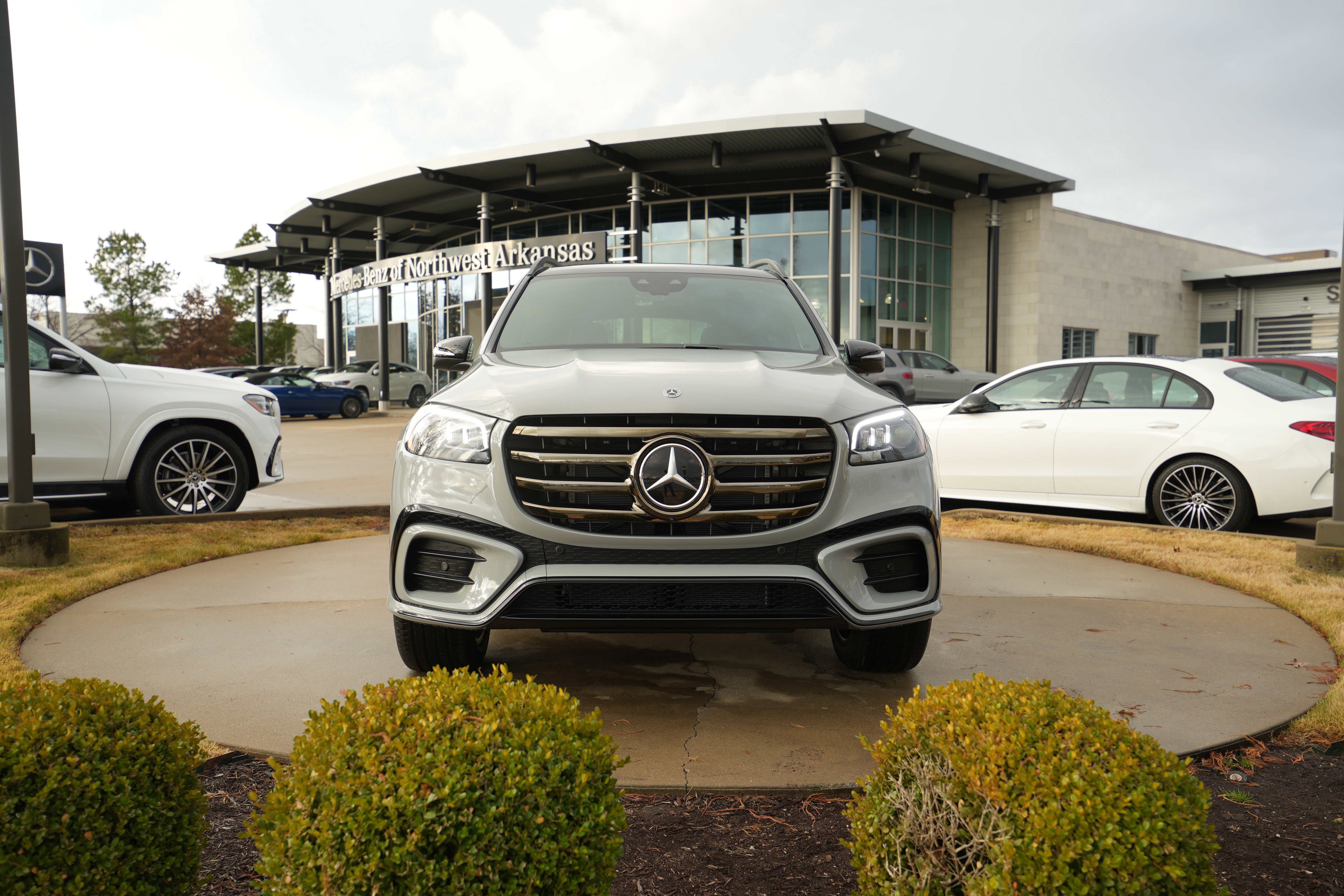 New 2026 Mercedes-Benz GLS 450 4MATIC image 2