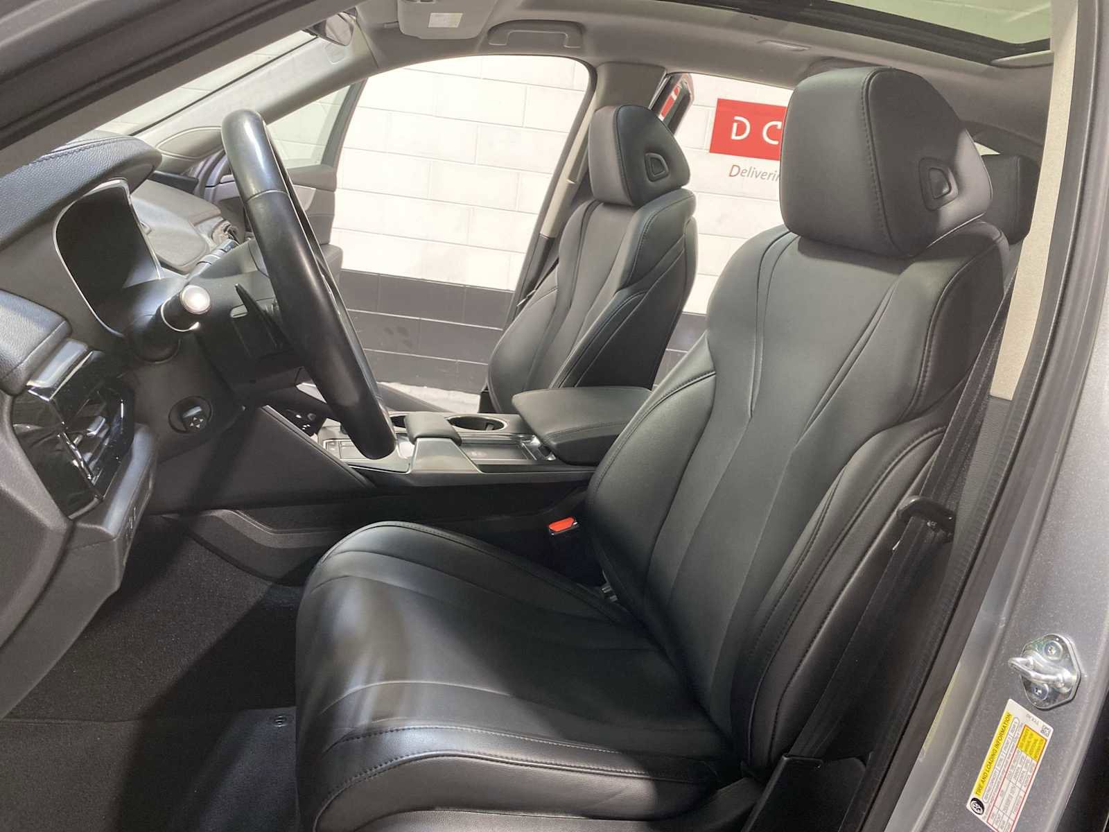 Used 2023 Acura MDX image 11