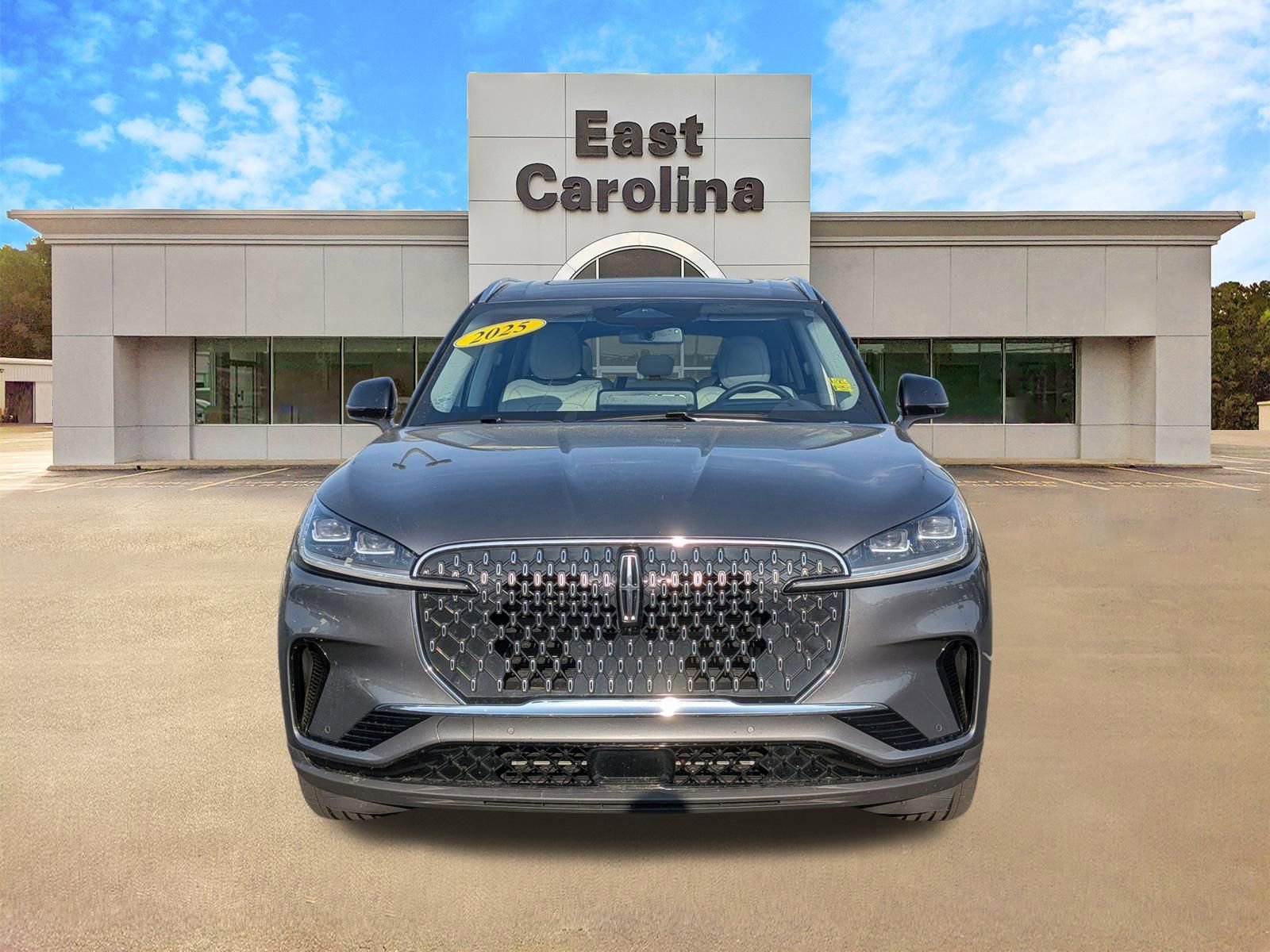 Used 2025 Lincoln Aviator Reserve w/ Equipment Group 201A AWD/4WD image 8