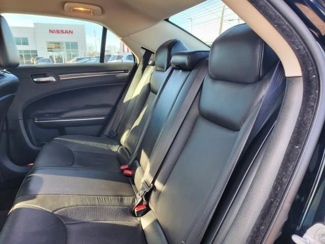 Used 2018 Chrysler 300 Limited image 13