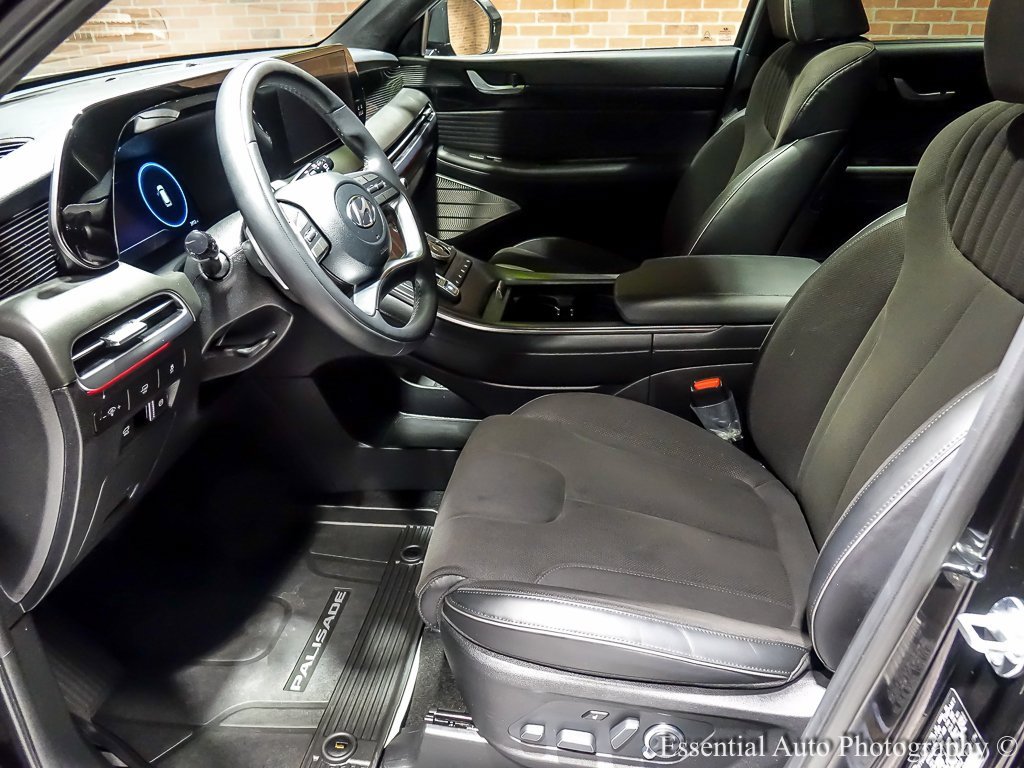 Used 2025 Hyundai Palisade Calligraphy image 14