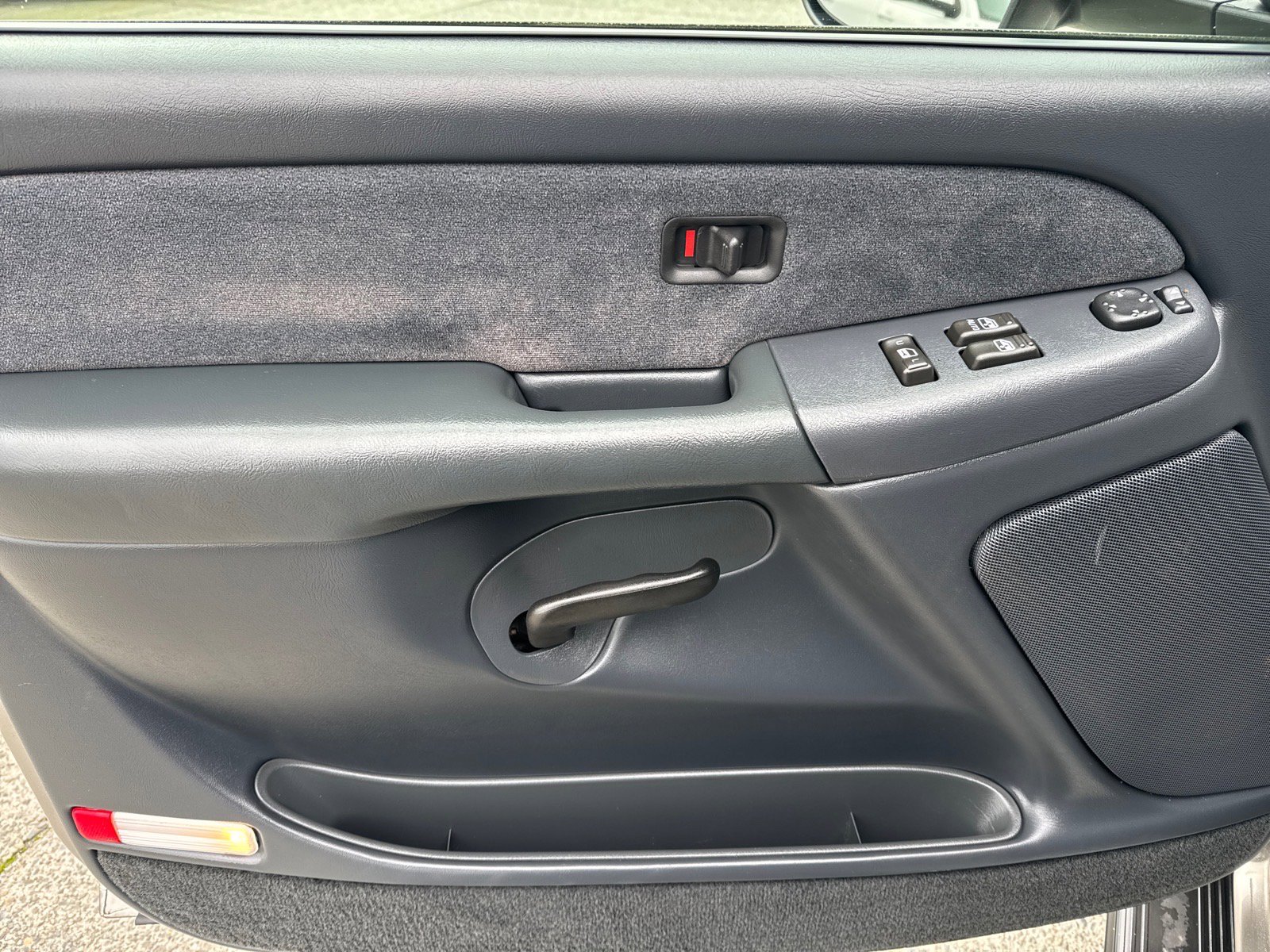 Used 2002 Chevrolet Silverado 2500 LS w/ Electrical Convenience Pkg image 6