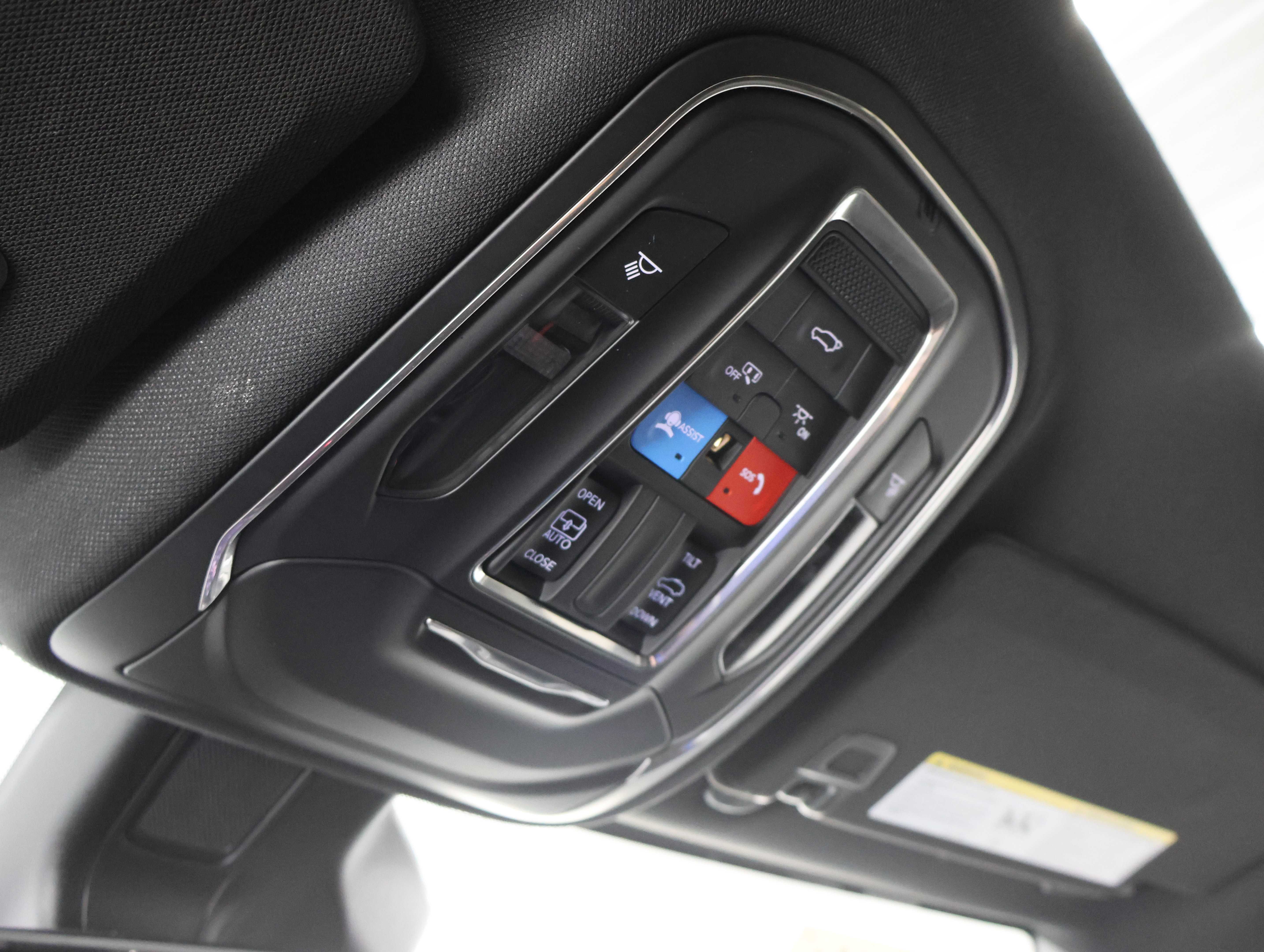 Used 2025 Jeep Grand Cherokee L Altitude AWD/4WD image 57