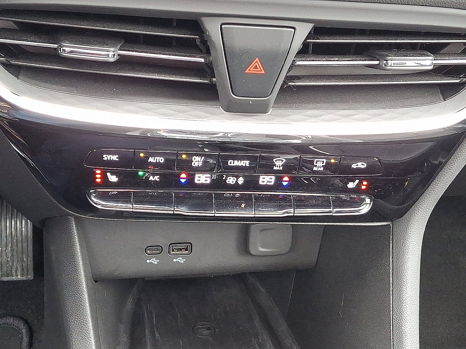 Certified 2025 Buick Encore GX Avenir w/ Avenir Technology Package image 16