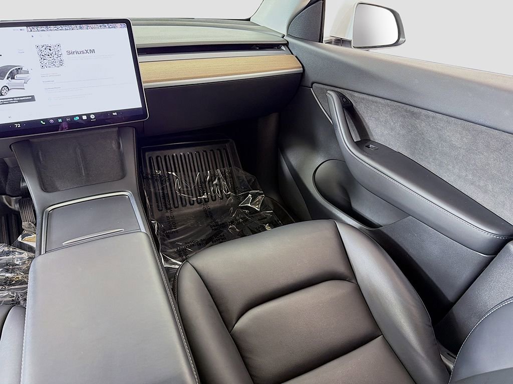 Used 2021 Tesla Model Y Long Range image 41