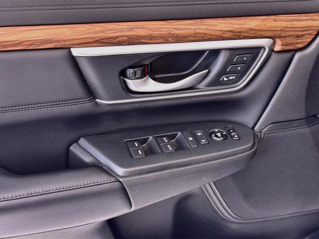 Used 2020 Honda CR-V Touring image 23
