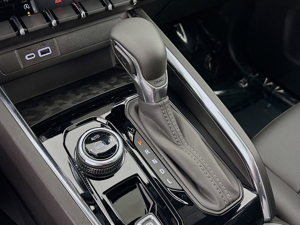 New 2025 GMC Canyon Elevation w/ Convenience Package image 17