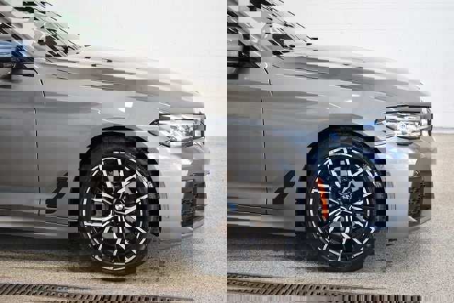 Used 2022 BMW 540i xDrive w/ M Sport Package image 13