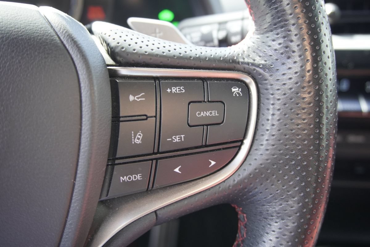 Used 2019 Lexus UX 250h F Sport w/ F Sport Premium Package AWD/4WD image 16