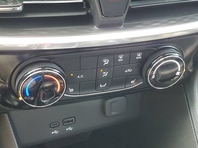 Certified 2024 Buick Encore GX Sport Touring w/ Comfort Package FWD image 20