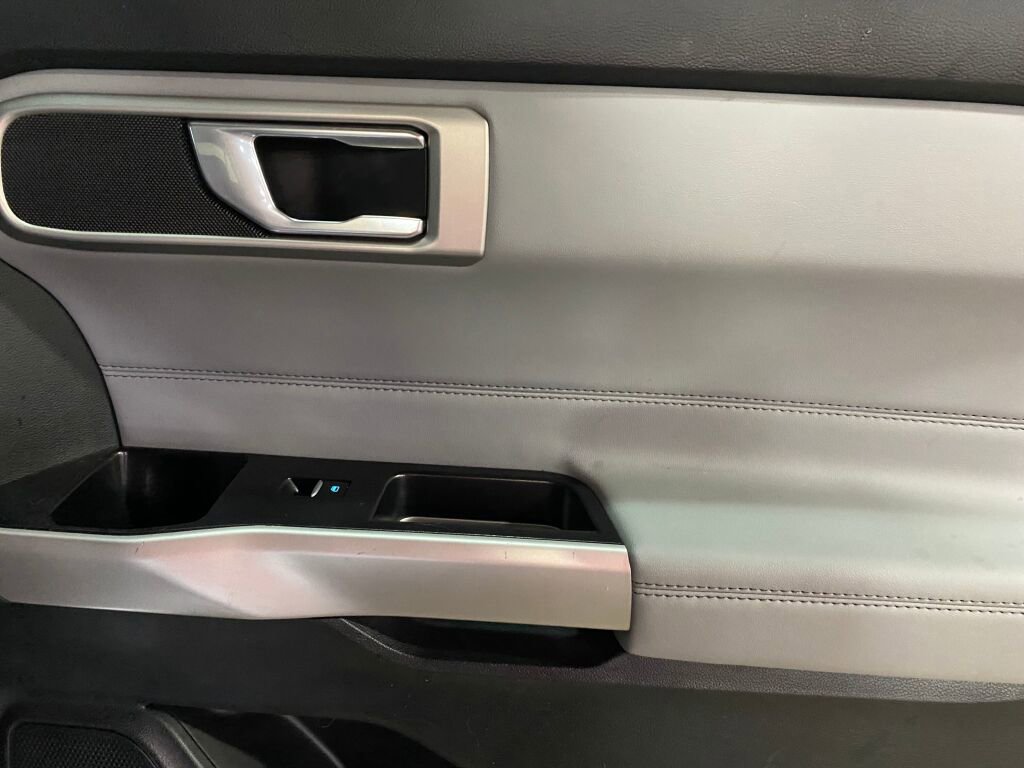 Used 2023 Ford Explorer XLT w/ Equipment Group 202A image 23