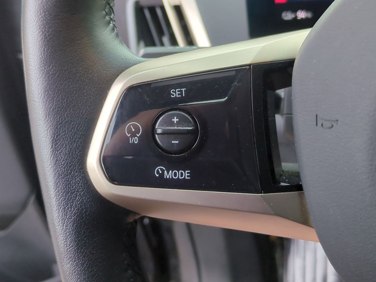 Used 2023 BMW iX xDrive50 w/ Sport Package image 11