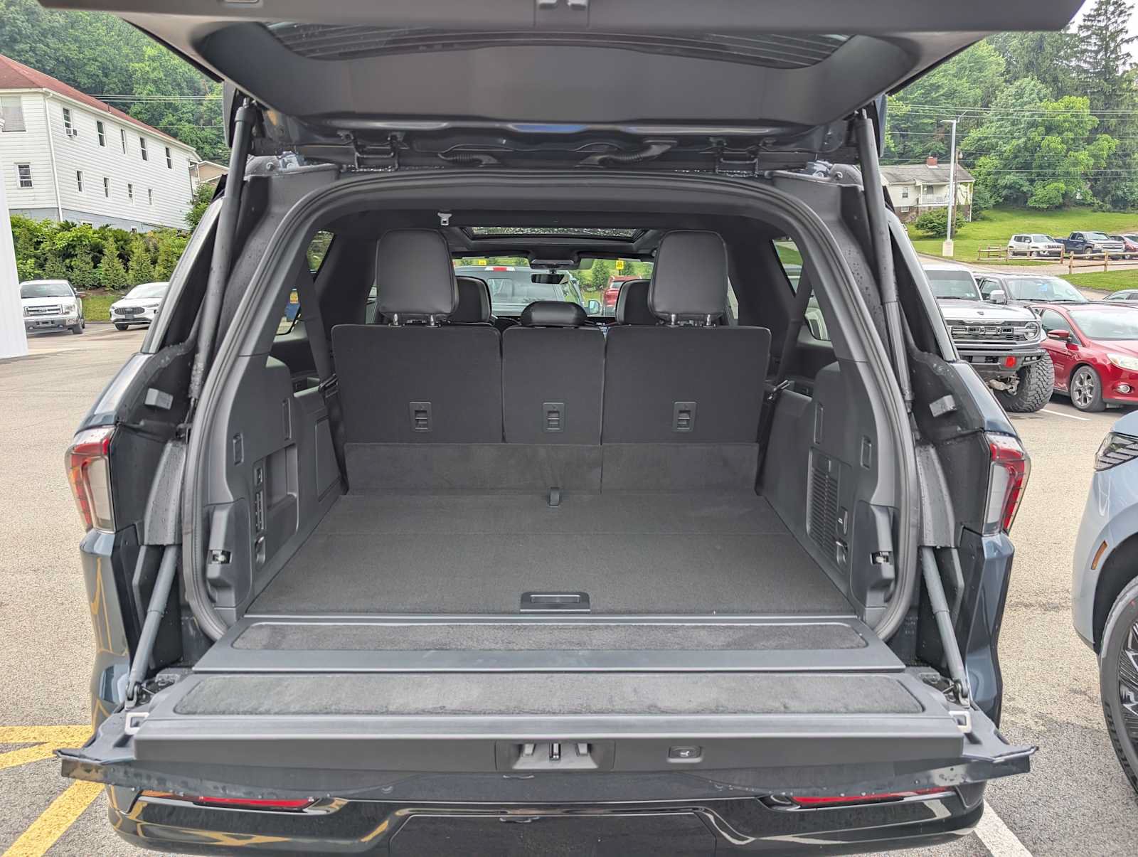 New 2026 Lincoln Navigator L Reserve w/ Jet Appearance Package AWD/4WD image 7