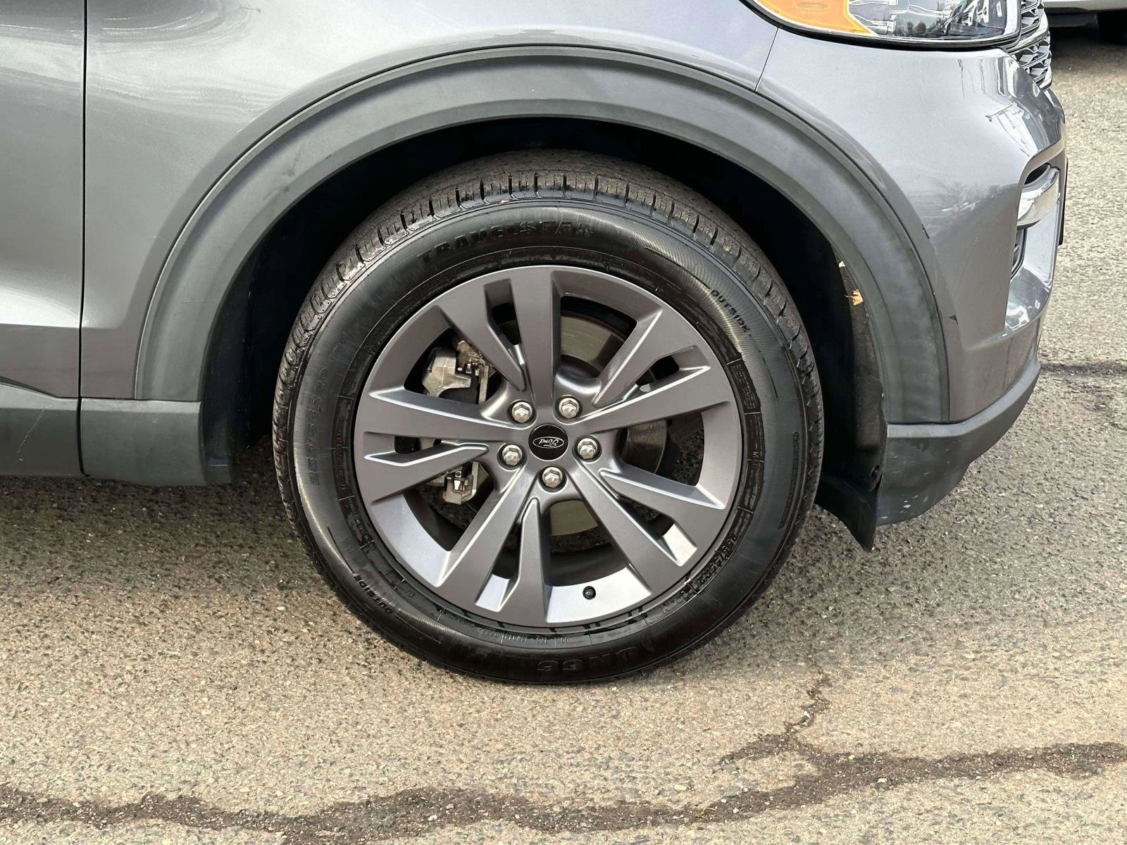 Used 2021 Ford Explorer XLT w/ Equipment Group 202A image 6