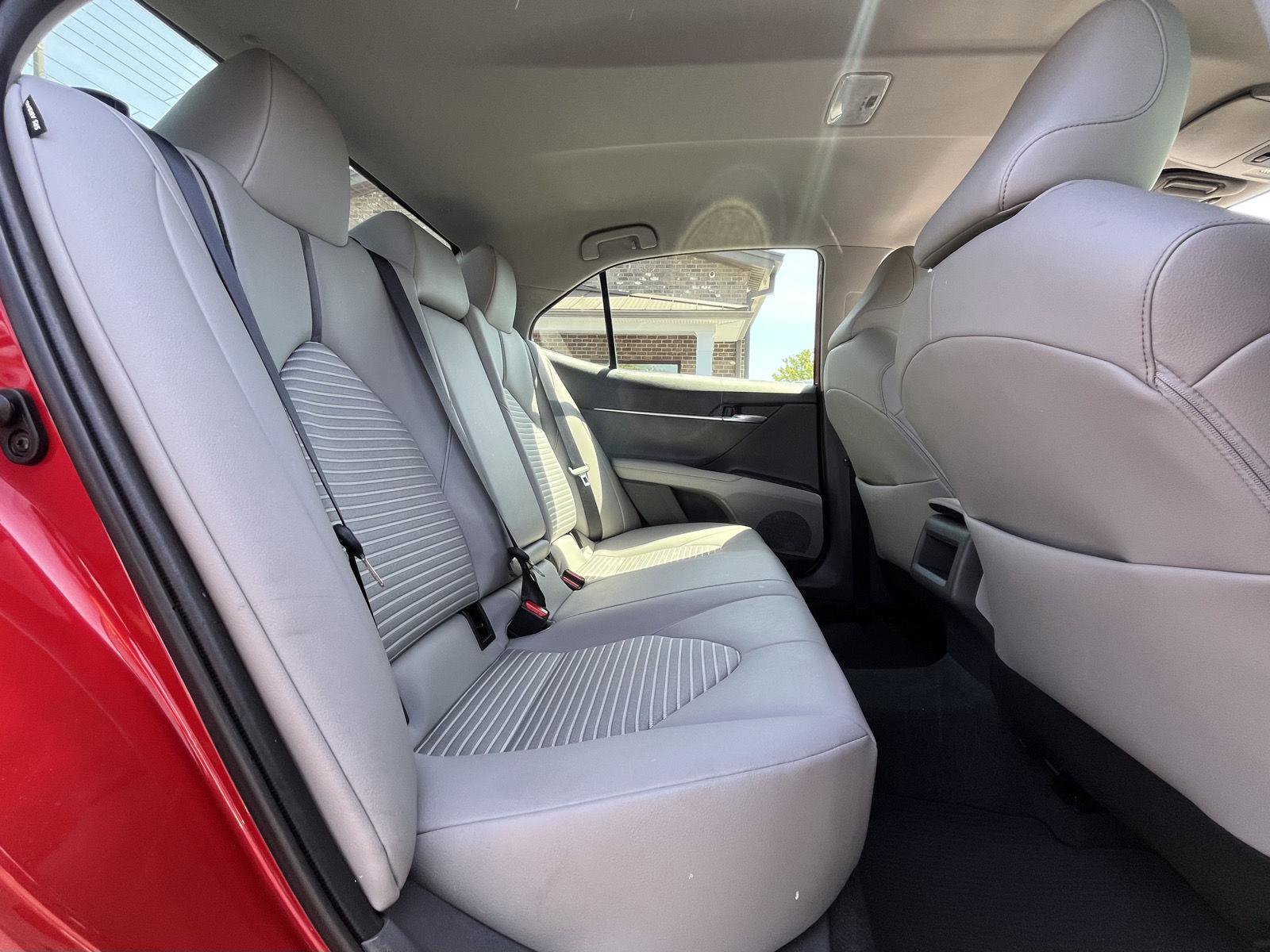 Used 2022 Toyota Camry SE FWD image 16