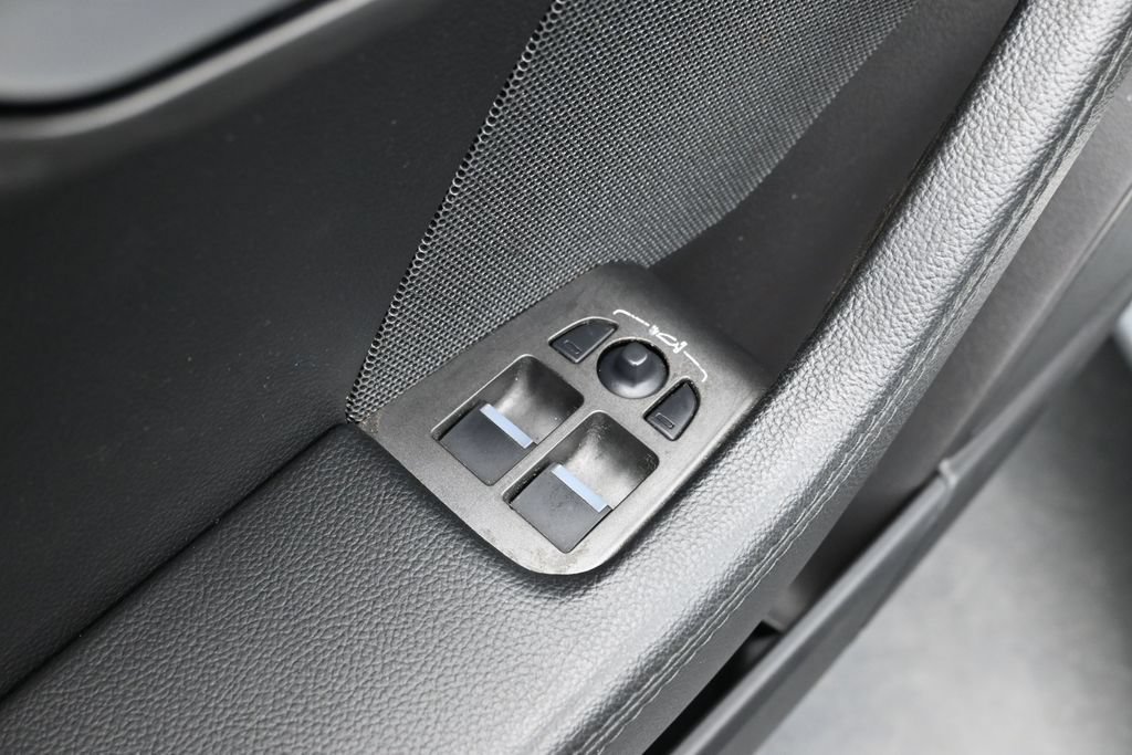 Used 2016 Jaguar F-TYPE Convertible RWD image 9