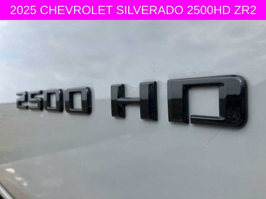 Used 2025 Chevrolet Silverado 2500 ZR2 w/ Technology Package image 30