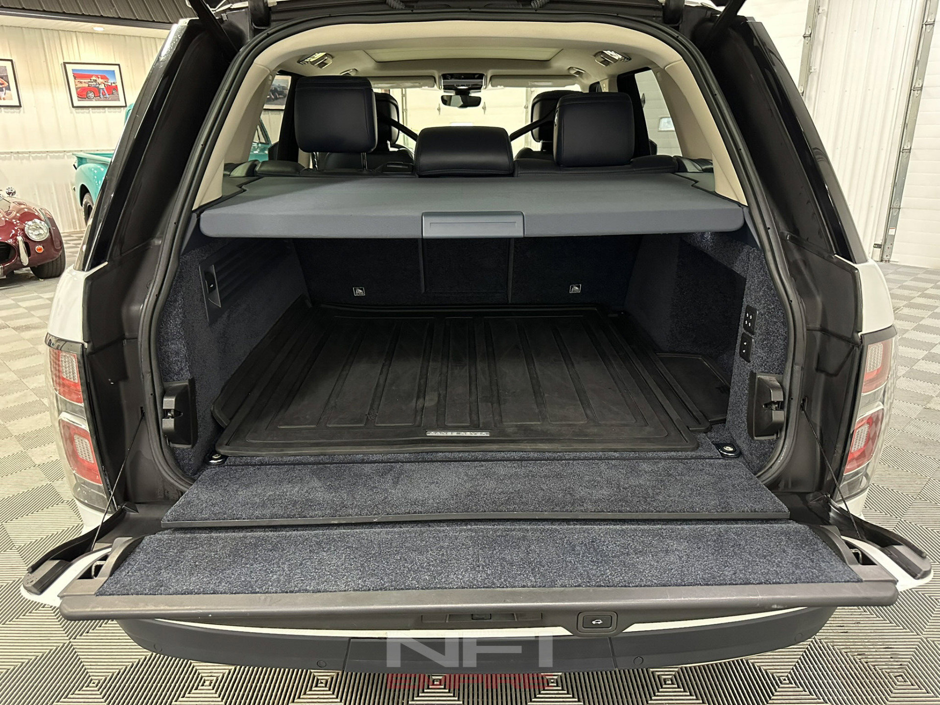 Used 2018 Land Rover Range Rover Supercharged AWD/4WD image 49