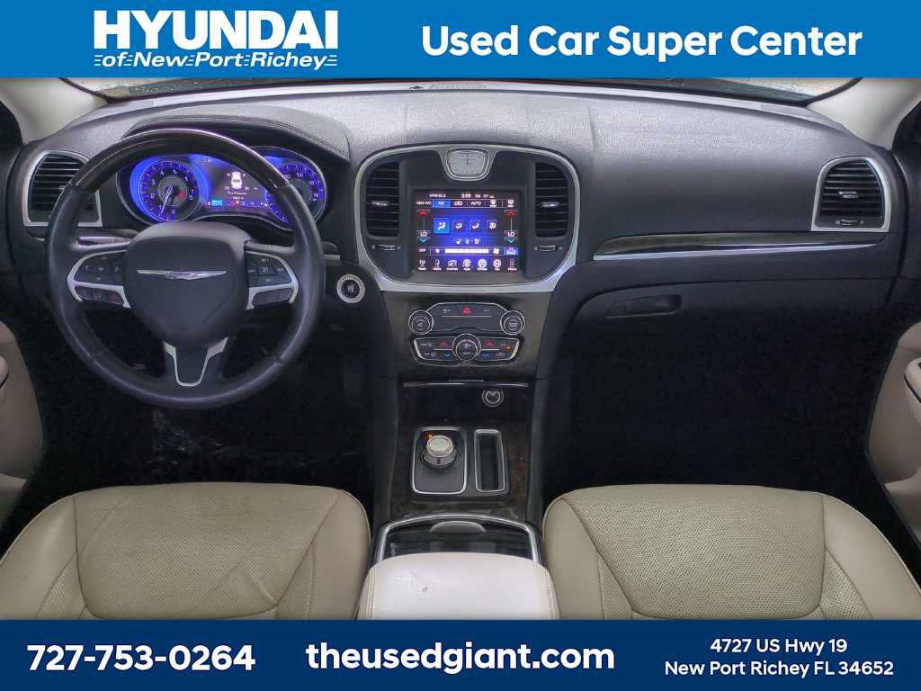 Used 2016 Chrysler 300 C RWD image 15