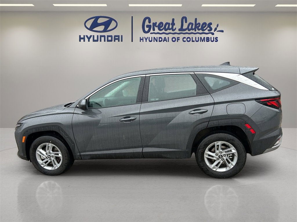 Certified 2025 Hyundai Tucson SE image 2