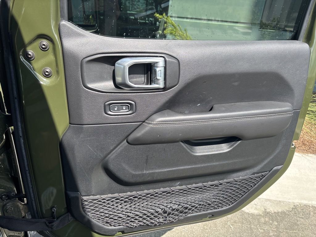 Used 2021 Jeep Wrangler Unlimited Sahara image 25