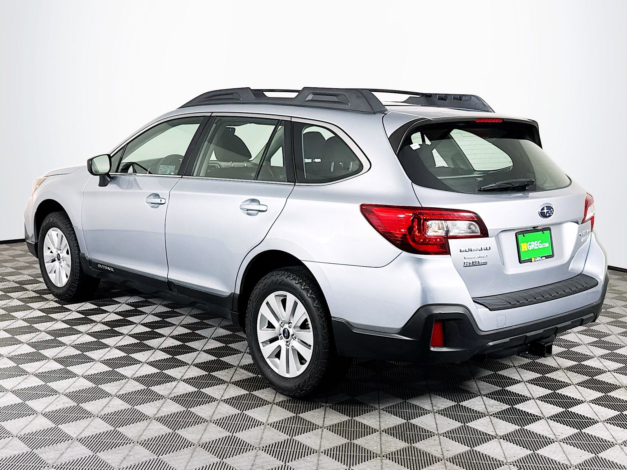 Used 2018 Subaru Outback 2.5i AWD/4WD image 6