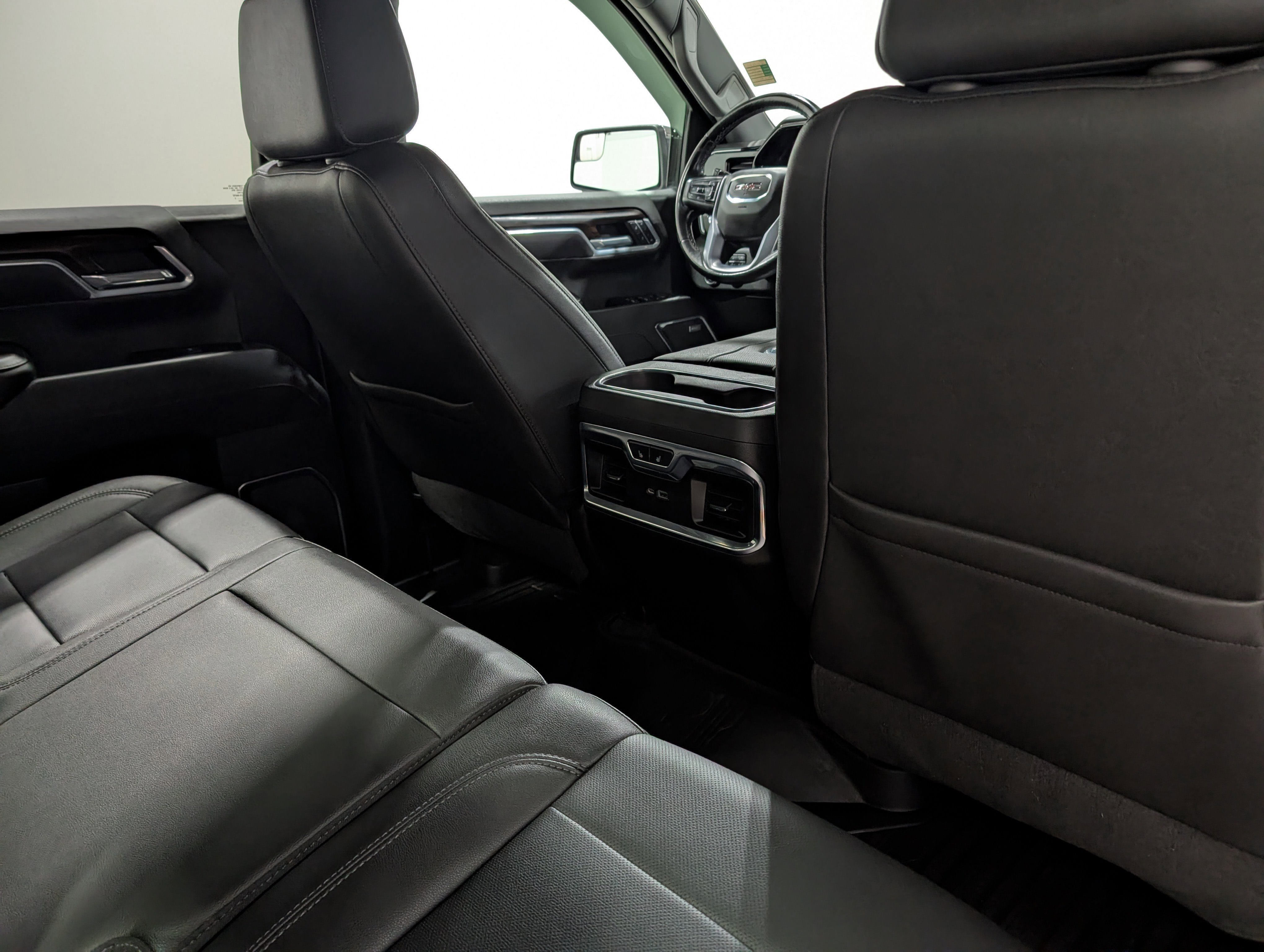 Used 2022 GMC Sierra 1500 SLT AWD/4WD image 17