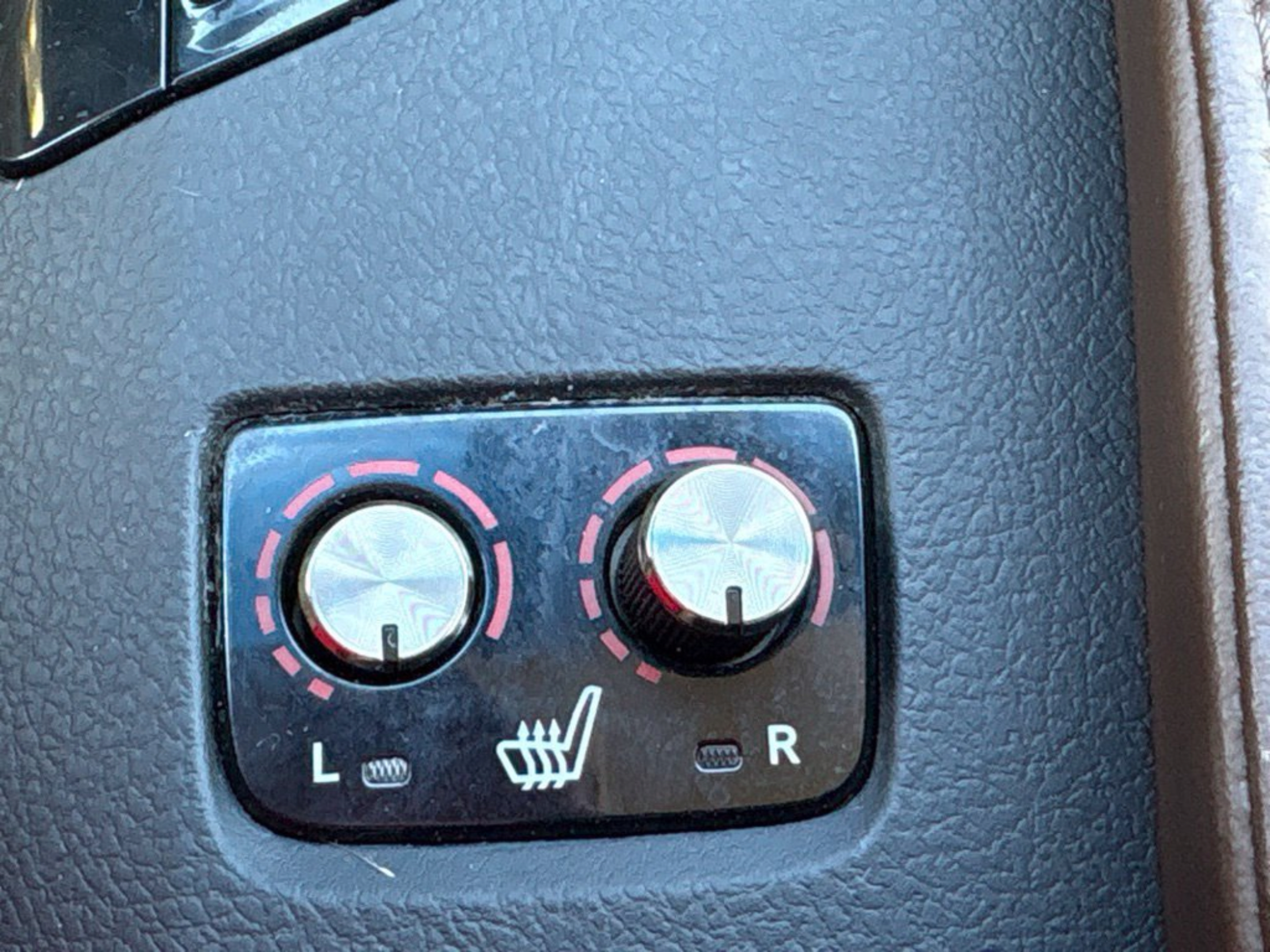 Used 2014 Toyota Avalon XLE Touring FWD image 28