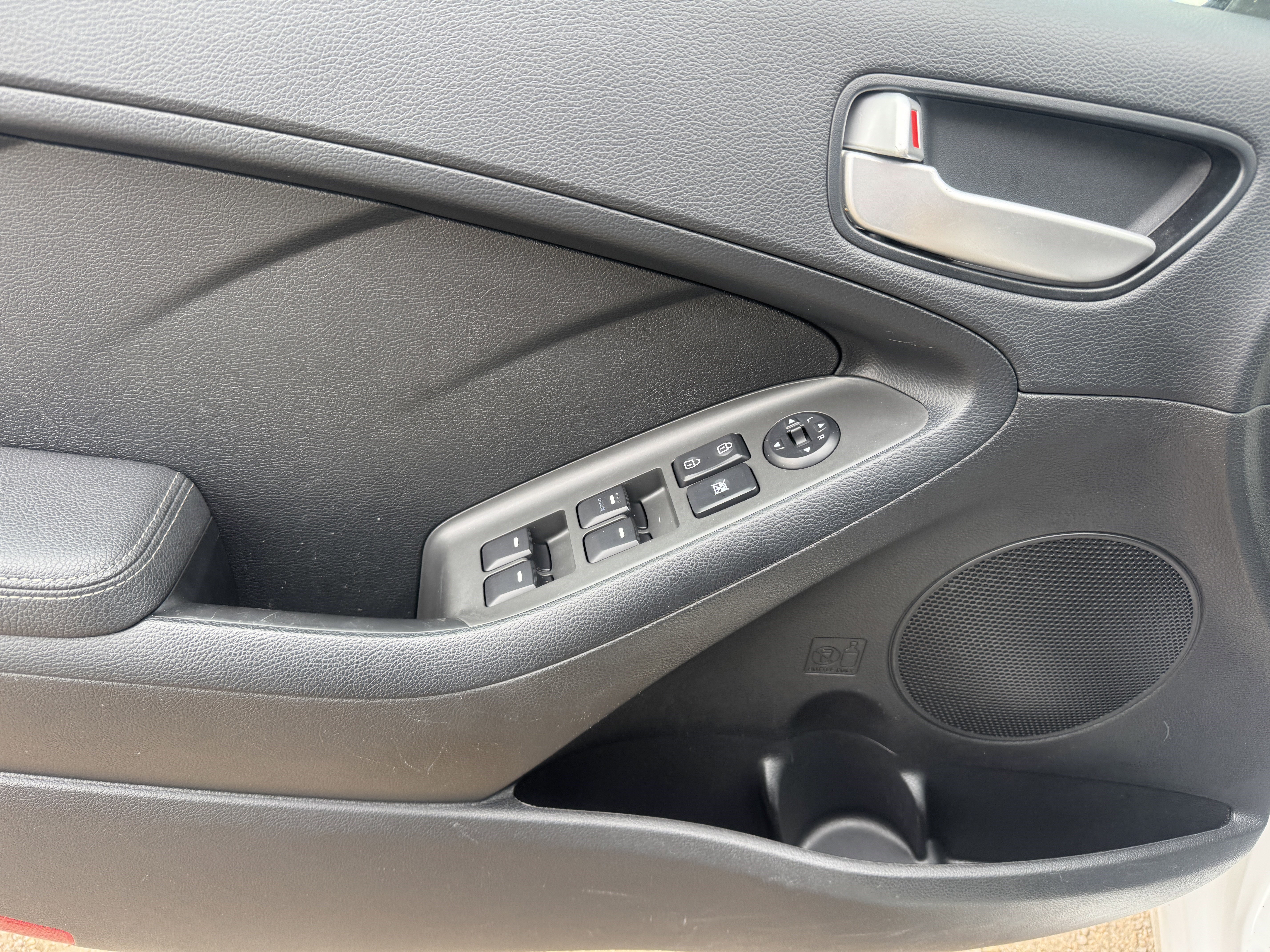 Used 2017 Kia Forte LX w/ LX Popular Package image 9