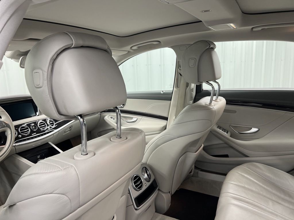 Used 2017 Mercedes-Benz S 550 Sedan image 10