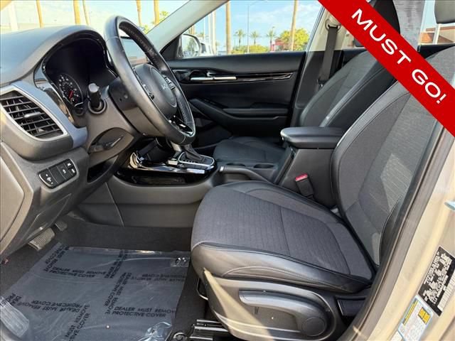 Used 2023 Kia Seltos S FWD image 6